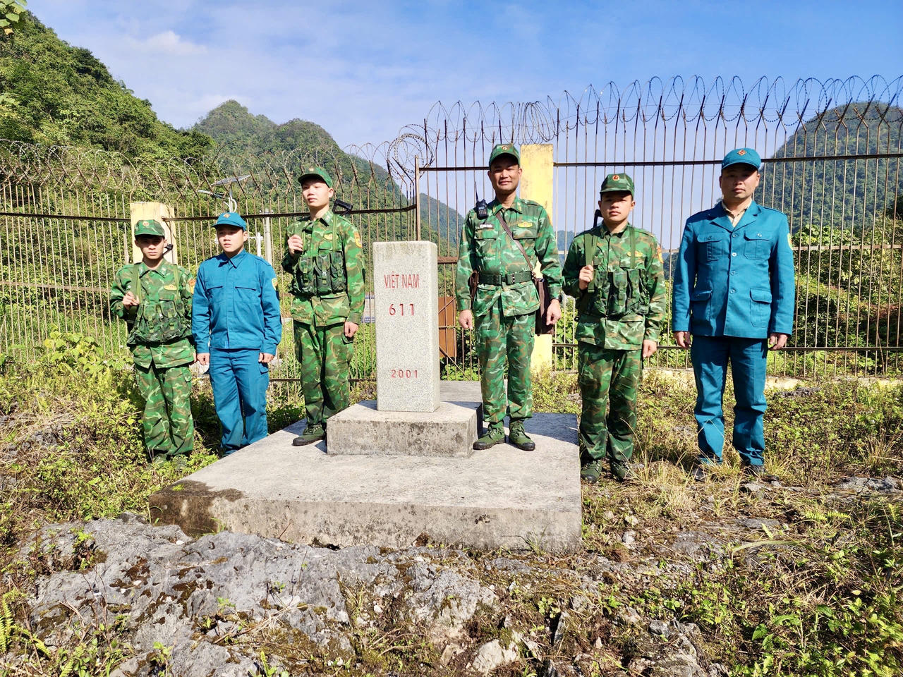 Cán bộ, chiến sĩ Đồn Biên phòng Xuân Trường tuần tra bảo vệ biên giới. (Ảnh: Đồn BP Xuân Trường)