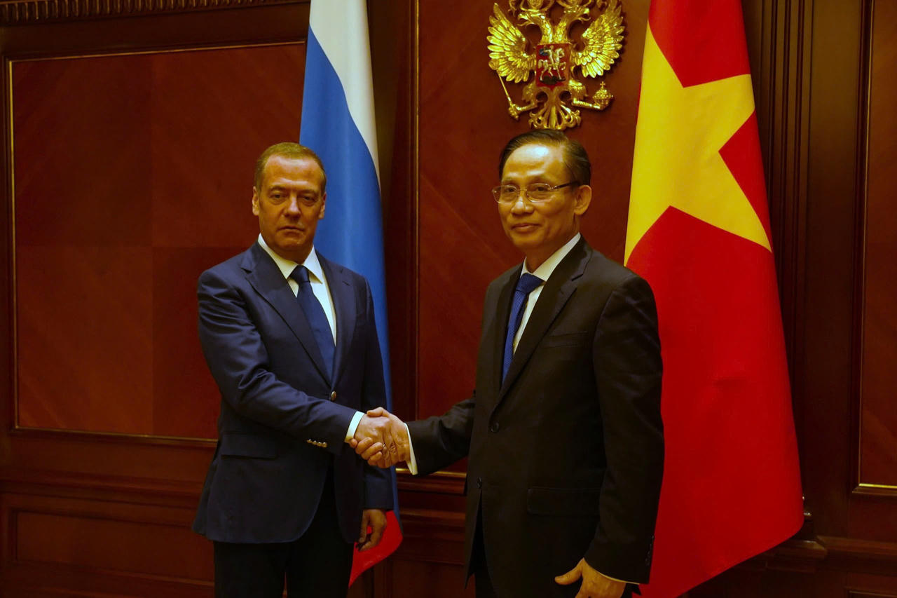 Việt Nam nhất quán coi trọng quan hệ Đối tác chiến lược toàn diện với Liên bang Nga