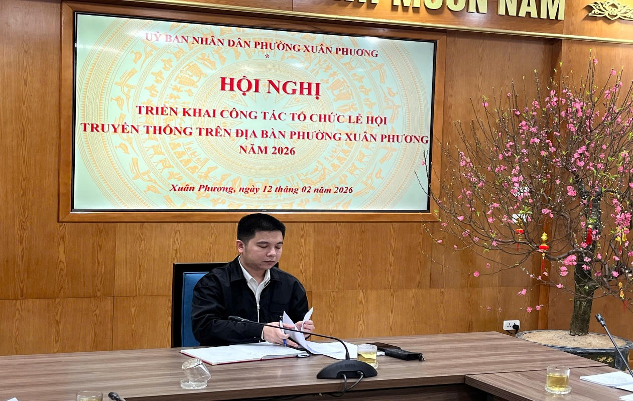 Ông Nguyễn Anh Đức – Phó Chủ tịch UBND phường chủ trì Hội nghị triển khai công tác tổ chức Lễ hội truyền thống trên địa bàn phường Xuân Phương năm 2026 