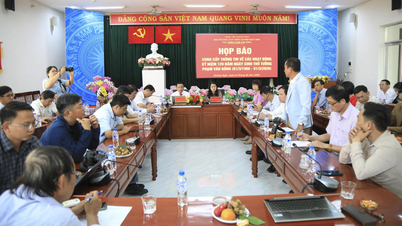 Quang cảnh buổi họp báo.&nbsp;