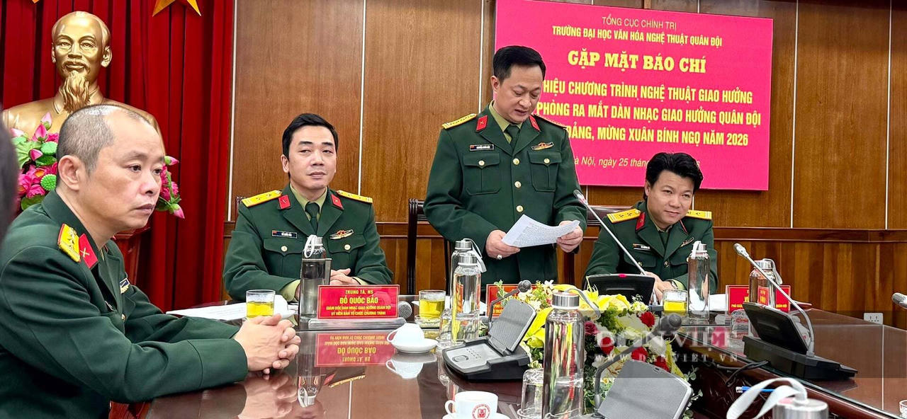 Theo BTC, chương trình quy tụ gần 200 nghệ sĩ trong và ngoài quân đội tham gia biểu diễn (ảnh P.V).