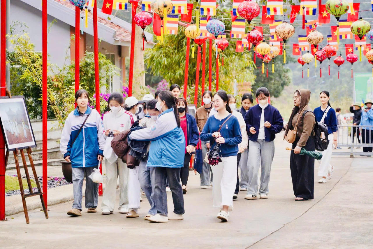 Quảng Ninh: Khai hội Xuân Ngọa Vân 