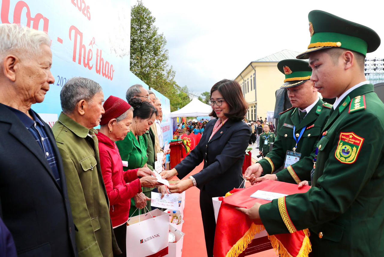 Agribank lan tỏa trách nhiệm xã hội trong hành trình 'Trao yêu thương - Tết trọn vẹn' Xuân Bính Ngọ 2026