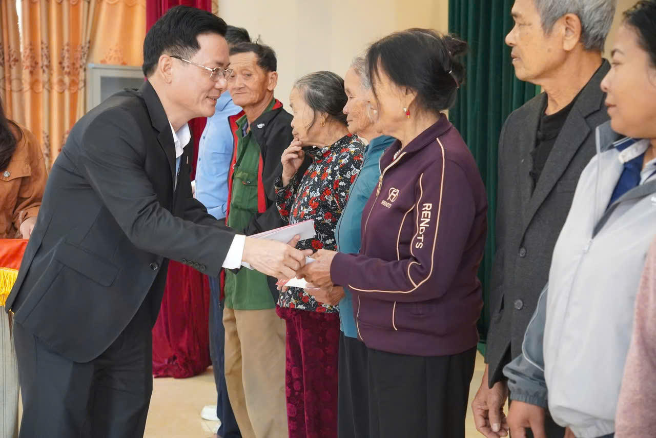 Agribank lan tỏa trách nhiệm xã hội trong hành trình 'Trao yêu thương - Tết trọn vẹn' Xuân Bính Ngọ 2026