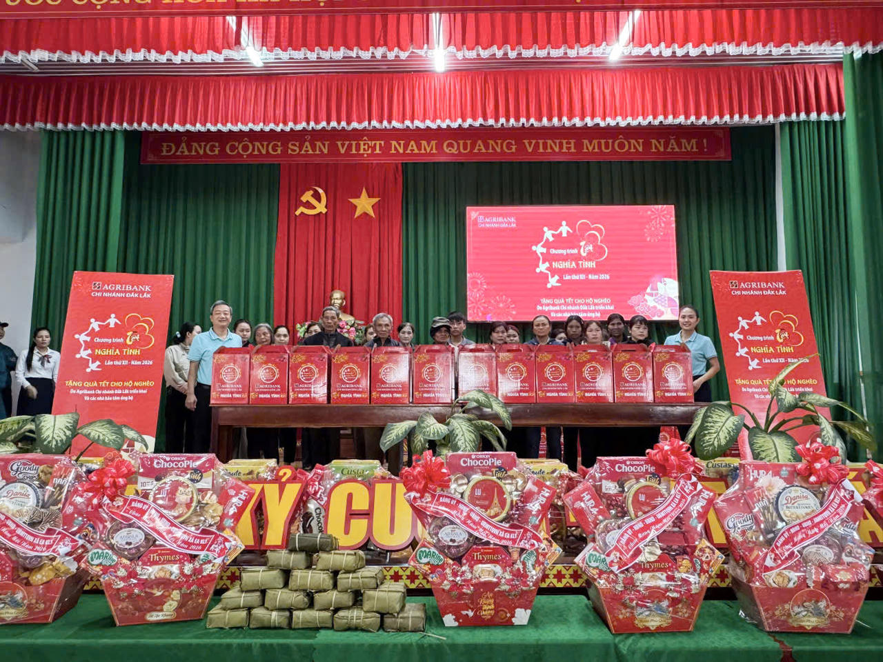 Agribank lan tỏa trách nhiệm xã hội trong hành trình 'Trao yêu thương - Tết trọn vẹn' Xuân Bính Ngọ 2026
