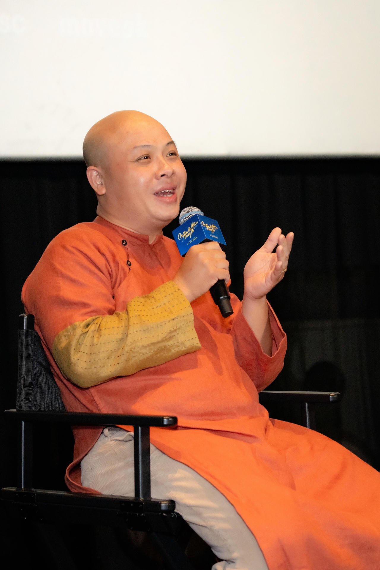 Câu chuyện của 2 nhân vật chính trong “Cảm ơn người đã thức cùng tôi” được xây dựng từ hành trình trưởng thành của Chung Chí Công. Ảnh: NSX