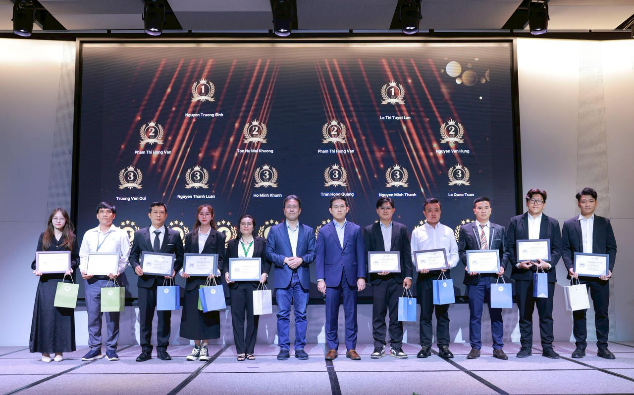 C.P. Việt Nam vinh danh các cá nhân, dự án xuất sắc trong cuộc thi ứng dụng trí tuệ nhân tạo (AI).