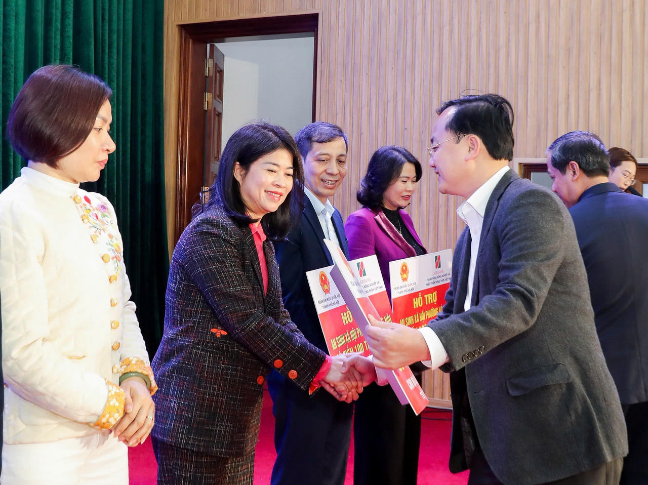 Agribank lan tỏa trách nhiệm xã hội trong hành trình 'Trao yêu thương - Tết trọn vẹn' Xuân Bính Ngọ 2026