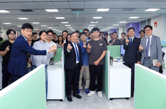 Chủ tịch UBND TP Hà Nội thăm, chúc Tết doanh nghiệp FDI đầu Xuân 2026