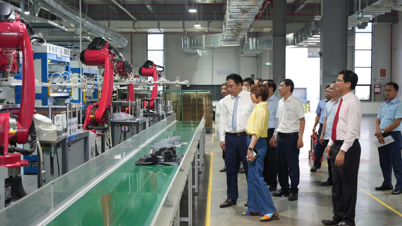 TP Huế sẽ tiếp tục đồng hành, hỗ trợ tối đa trong khuôn khổ pháp luật để doanh nghiệp tập trung đổi mới sáng tạo, nâng cao năng lực sản xuất - kinh doanh.