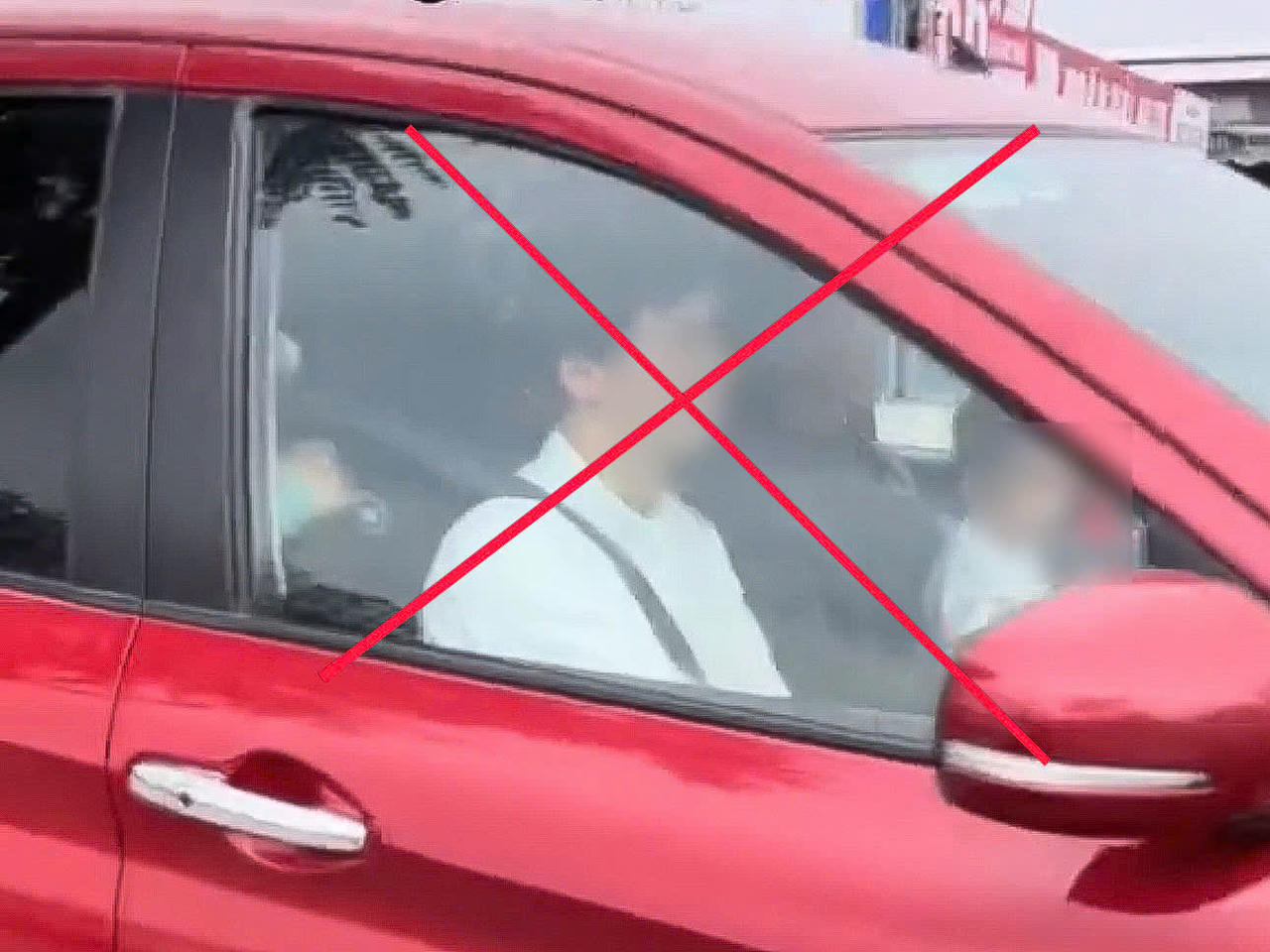 Hình ảnh người dân ghi lại sáng 22/2 trên đường Vũ Đức Thận. (Ảnh: CACC)