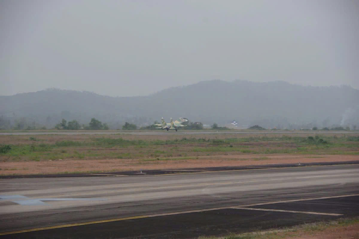 Máy bay Su-27 của Trung đoàn 925 cất cánh thực hiện chuyến bay đầu Xuân