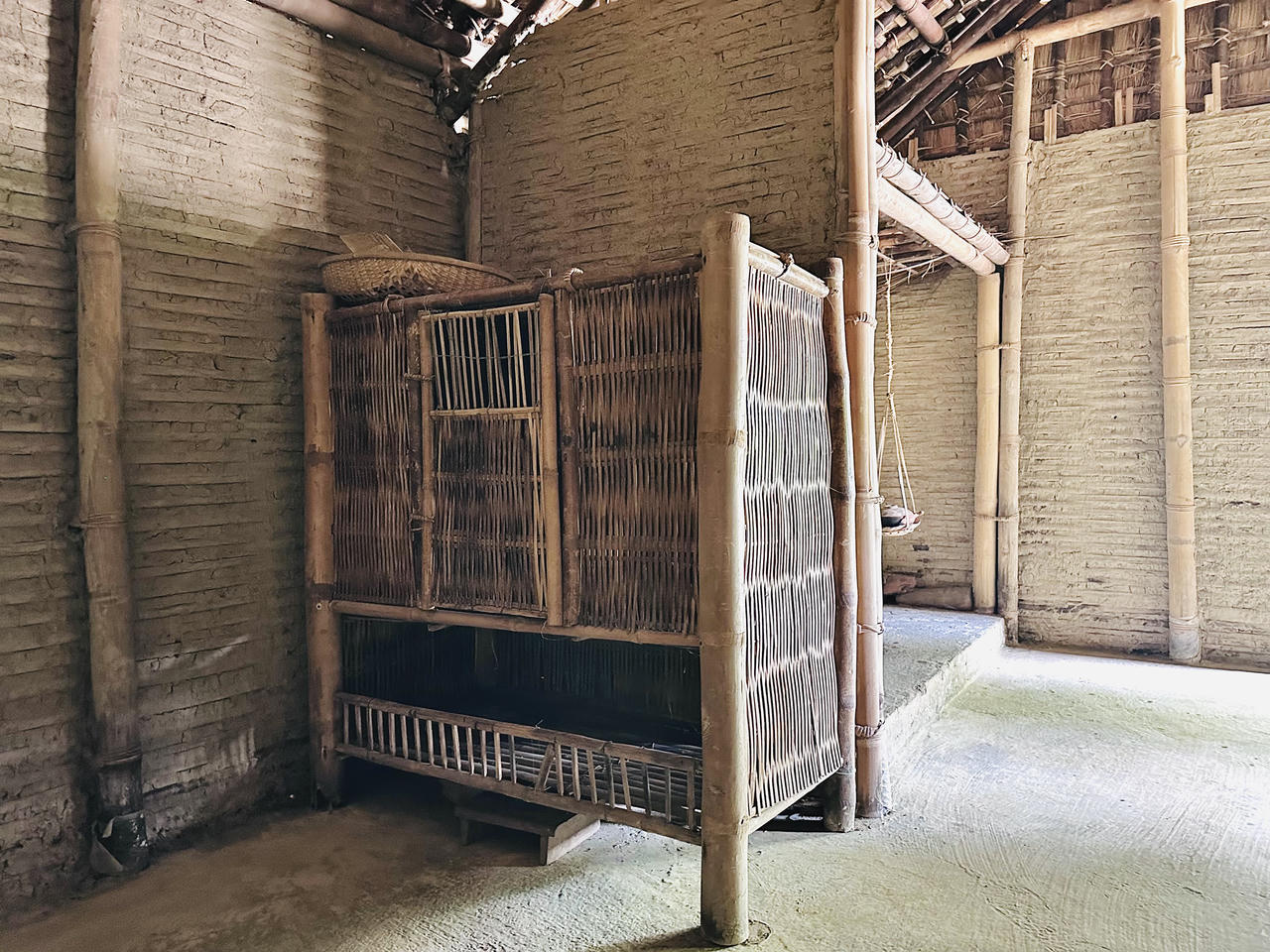 Đầu xuân thăm Nhà lưu niệm Bác Hồ ở làng Dương Nỗ