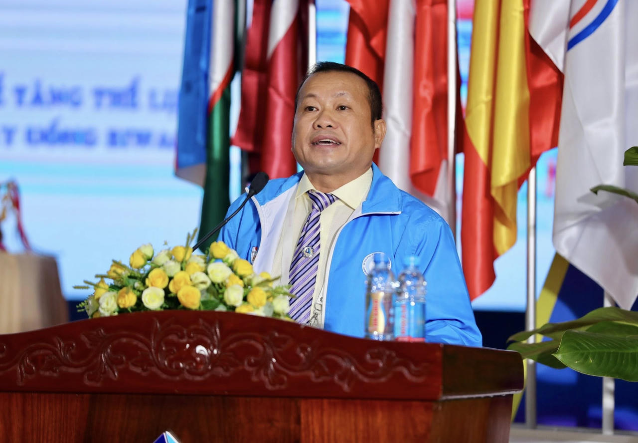 Ông Ngô Văn Lui – Trưởng Ban Tổ chức Giải xe đạp nữ quốc tế Biwase Tour of Vietnam 2026 phát biểu tại buổi họp báo.