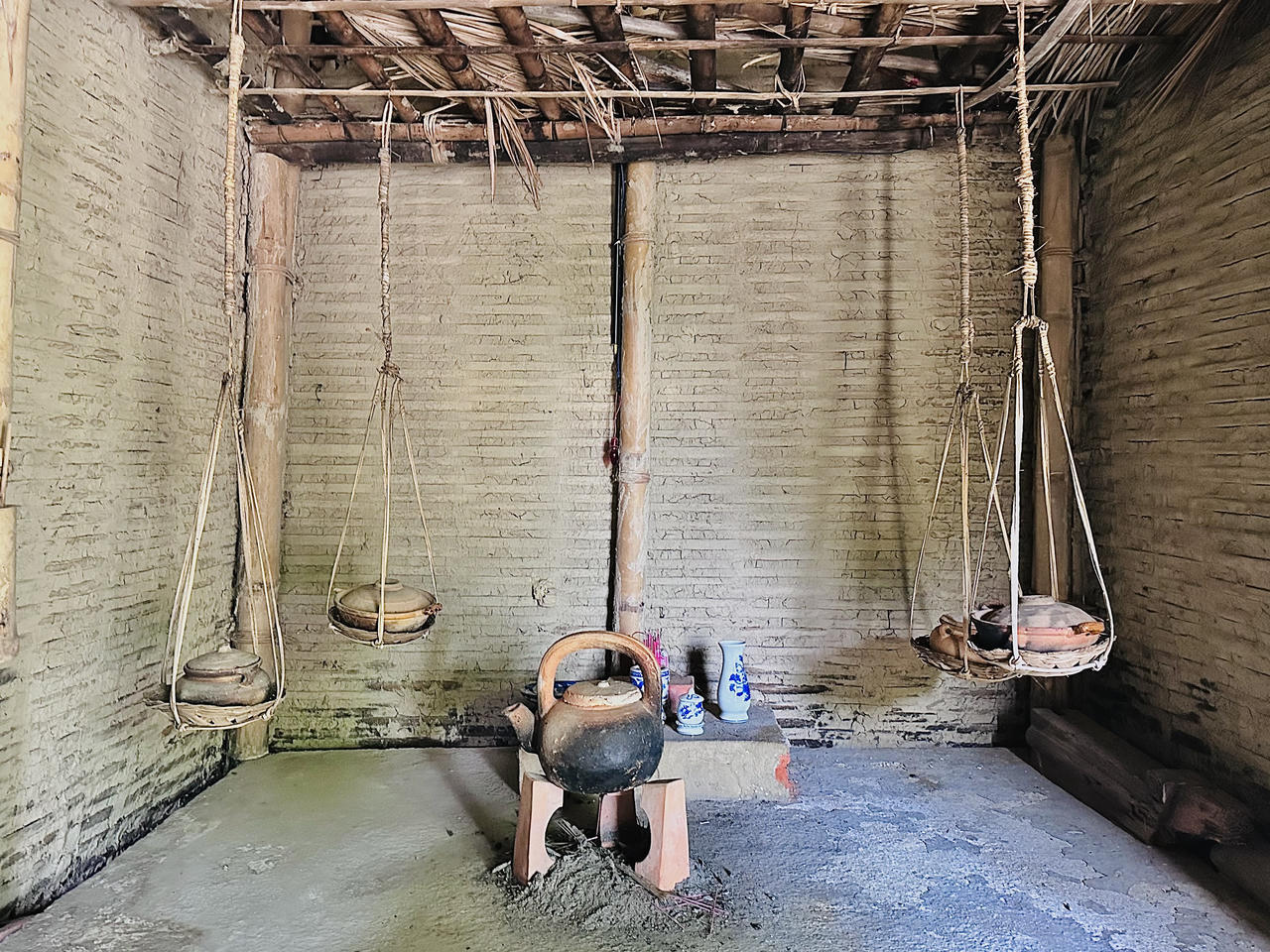 Đầu xuân thăm Nhà lưu niệm Bác Hồ ở làng Dương Nỗ