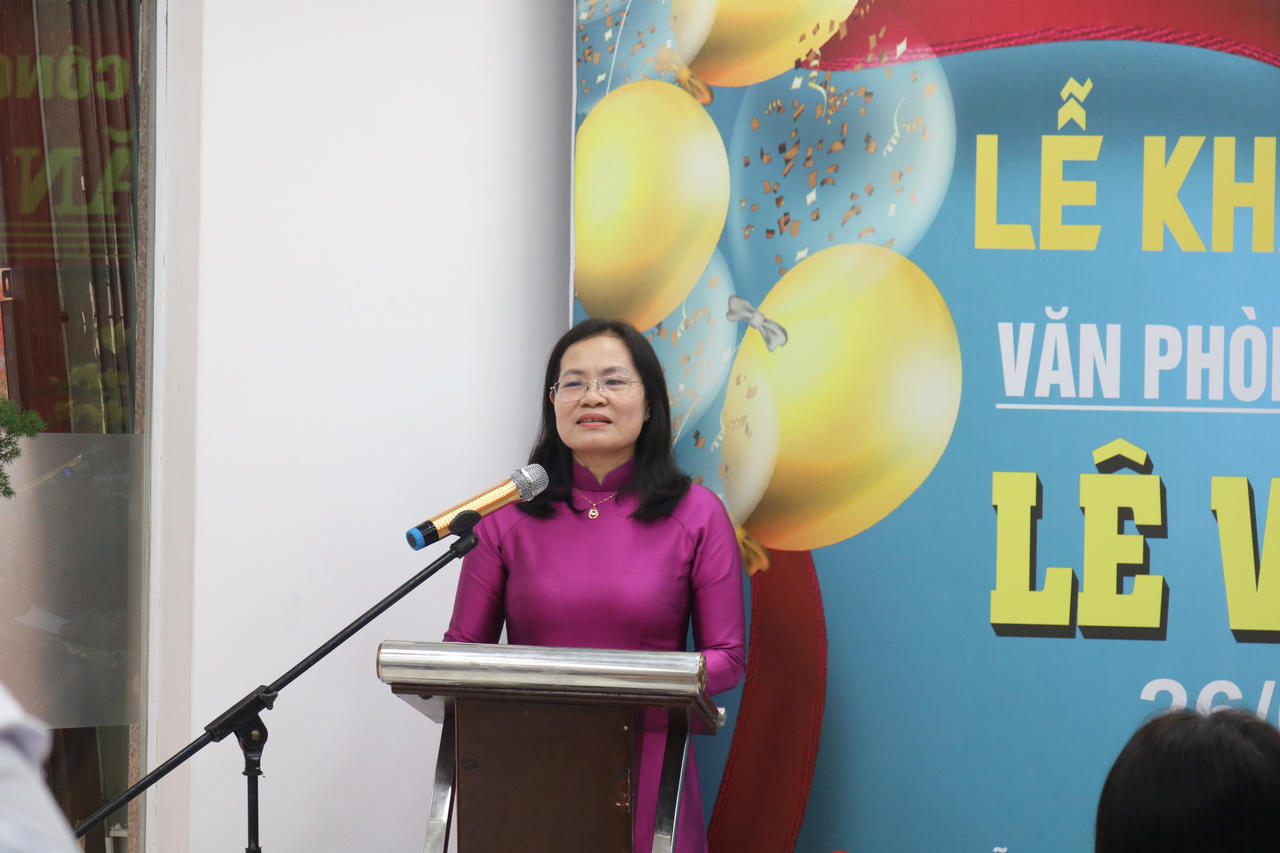 Bà Nguyễn Thị Hồng Hạnh, Giám đốc Sở Tư pháp TP HCM phát biểu chỉ đạo tại buổi lễ.