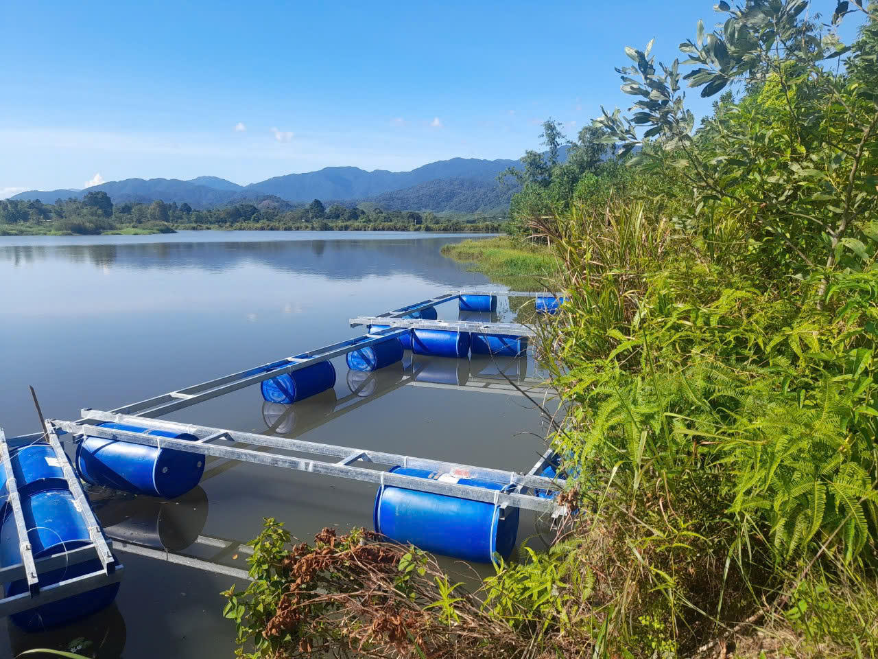 Sông A Sáp có chiều dài gần 47km với diện tích lòng hồ lên đến 331km2.