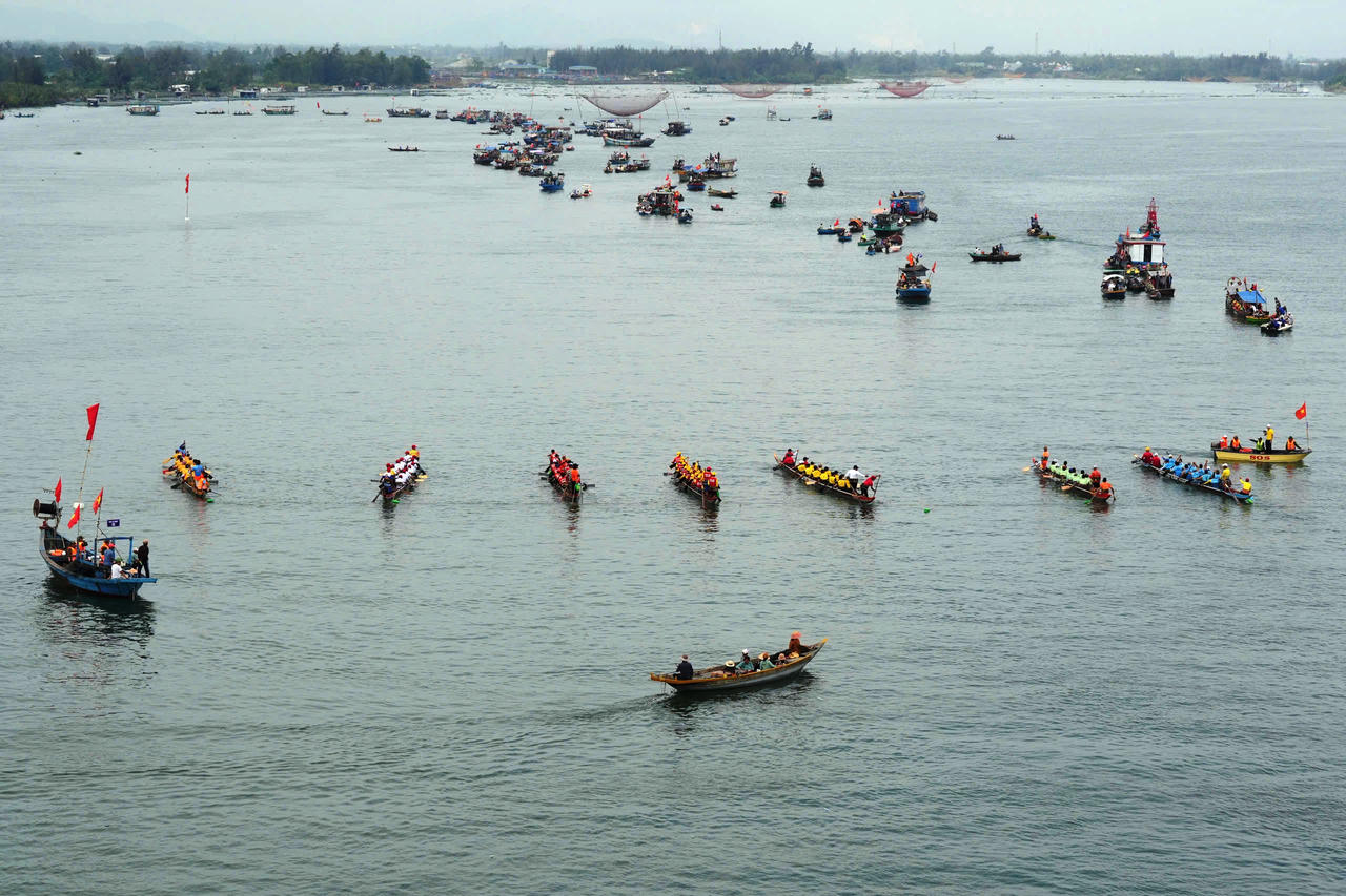 Đà Nẵng: Rộn ràng đua thuyền trên sông Thu Bồn dịp đầu Xuân Bính Ngọ