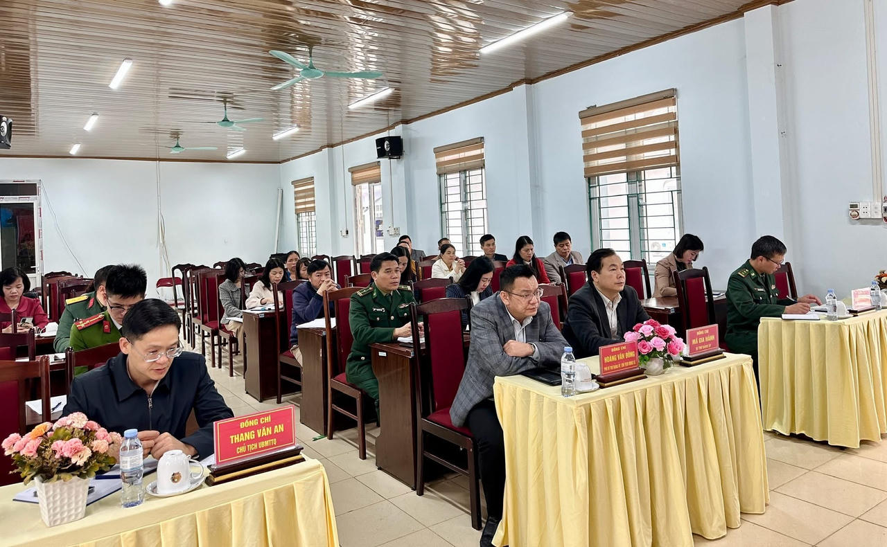 Các đại biểu tham dự buổi lễ. (Ảnh: PV)