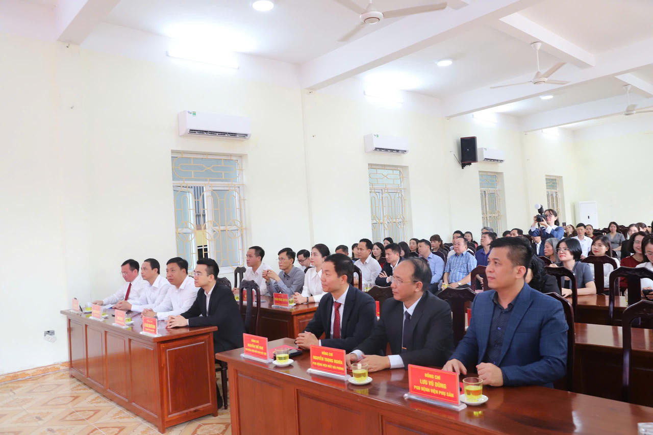 Các đại biểu tham dự Hội nghị.