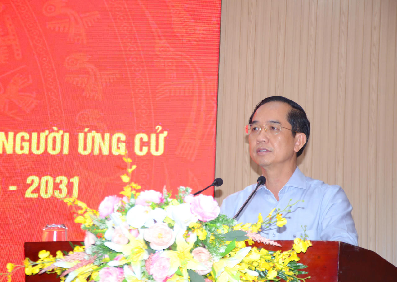 Ông Hồ Thanh Thủy – Phó Bí thư Tỉnh ủy, Chủ tịch Ủy ban MTTQ Việt Nam tỉnh Cà Mau, phát biểu kết luận Hội nghị.