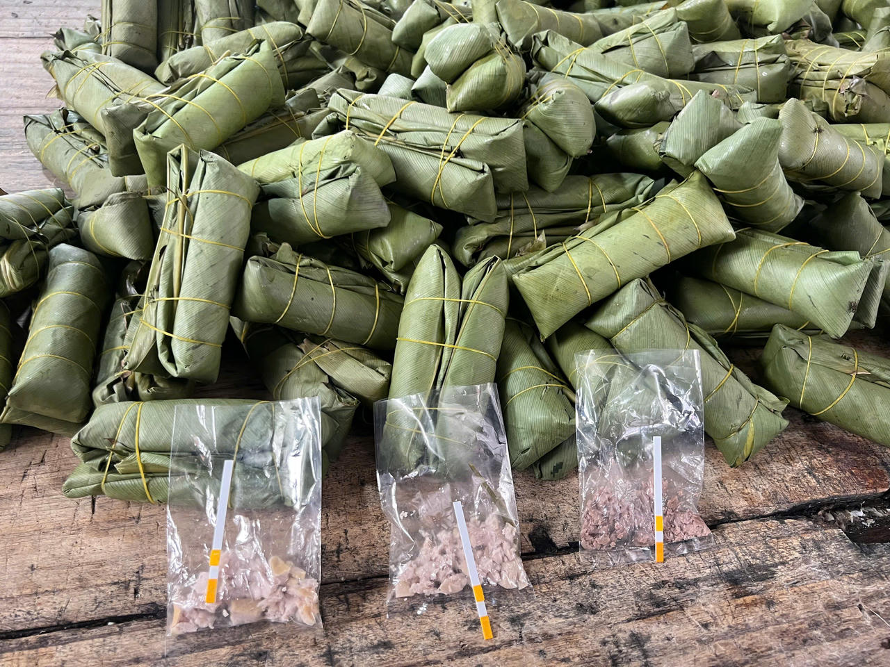 Dùng hàn the để sản xuất giò chả, chủ cơ sở ở Hưng Yên bị khởi tố