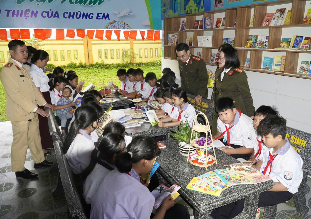 Tuổi trẻ Quảng Trị ra quân Tháng Thanh niên 2026, trao tặng công trình an sinh hơn 320 triệu đồng