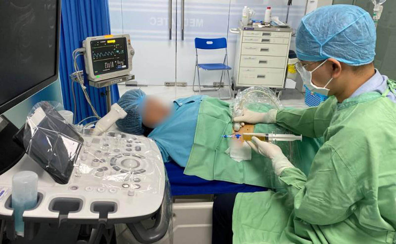 Bác sĩ Trần Văn Thụ - Người 'giải mã' những ẩn số dưới lớp phim đen trắng