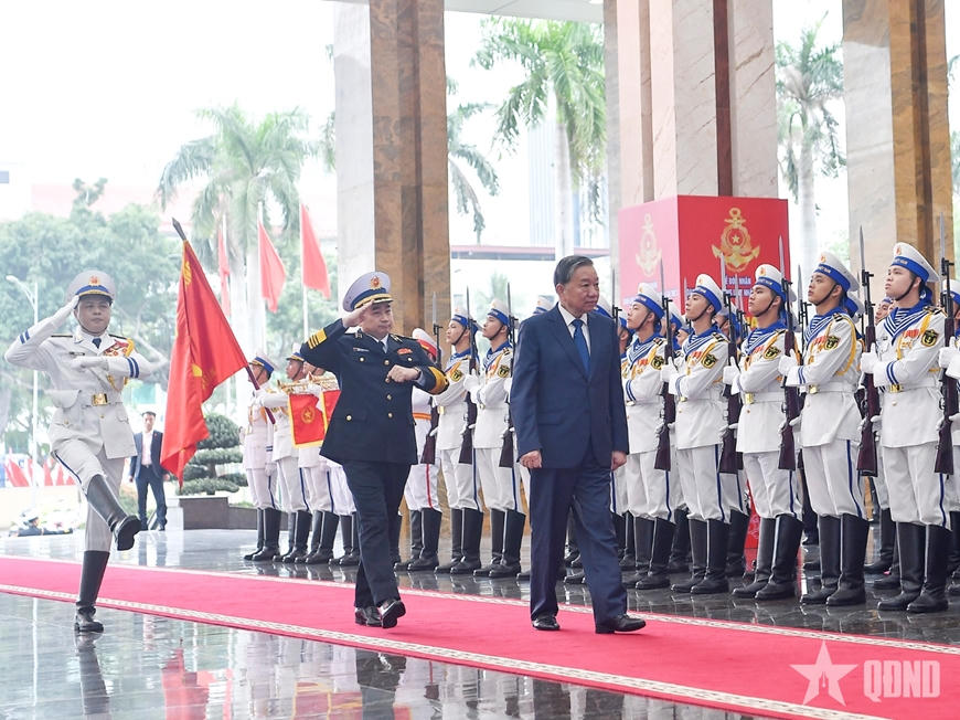 Lãnh đạo Quân chủng Hải quân đón Tổng Bí thư Tô Lâm.