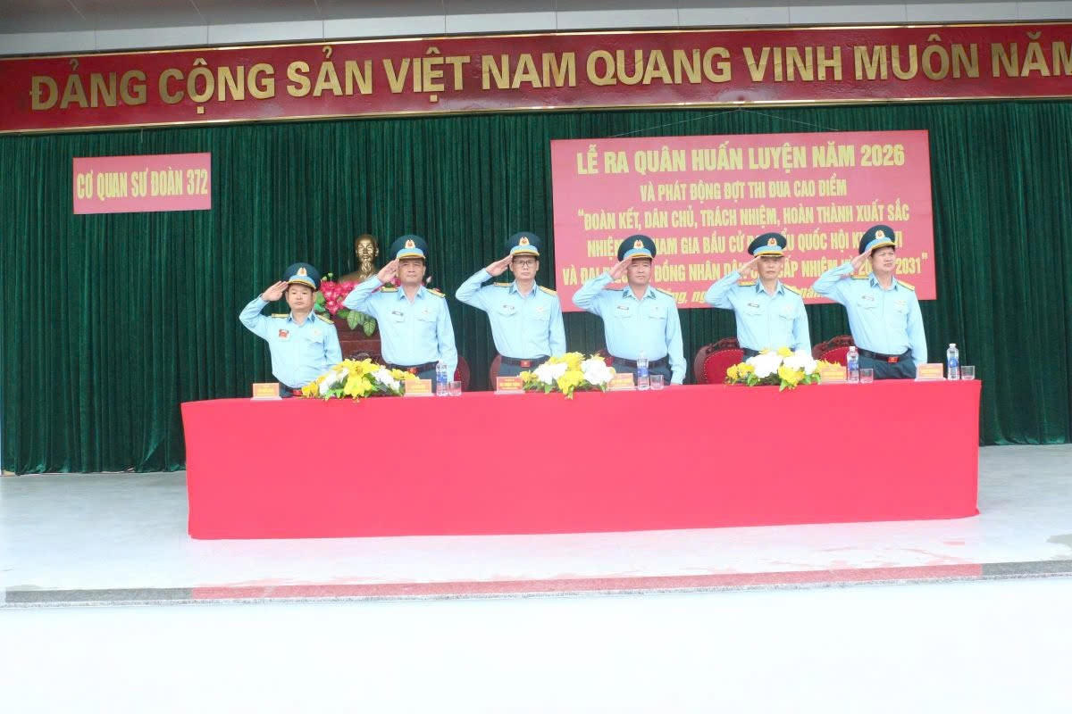 Các đại biểu dự Lễ ra quân huấn luyện.