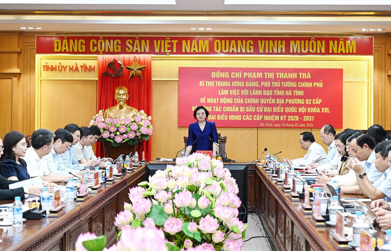 Phó Thủ tướng Chính phủ Phạm Thị Thanh Trà chủ trì và đoàn công tác Trung ương làm việc với lãnh đạo tỉnh Hà Tĩnh.