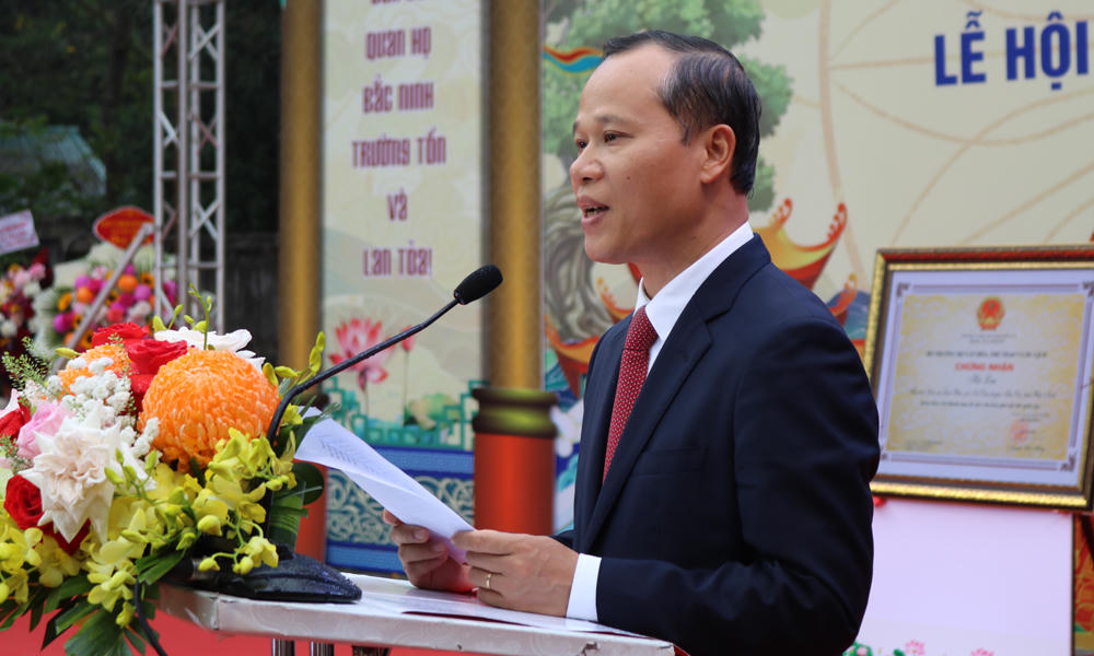 Phó Chủ tịch Thường trực UBND tỉnh Mai Sơn phát biểu tại buổi lễ.