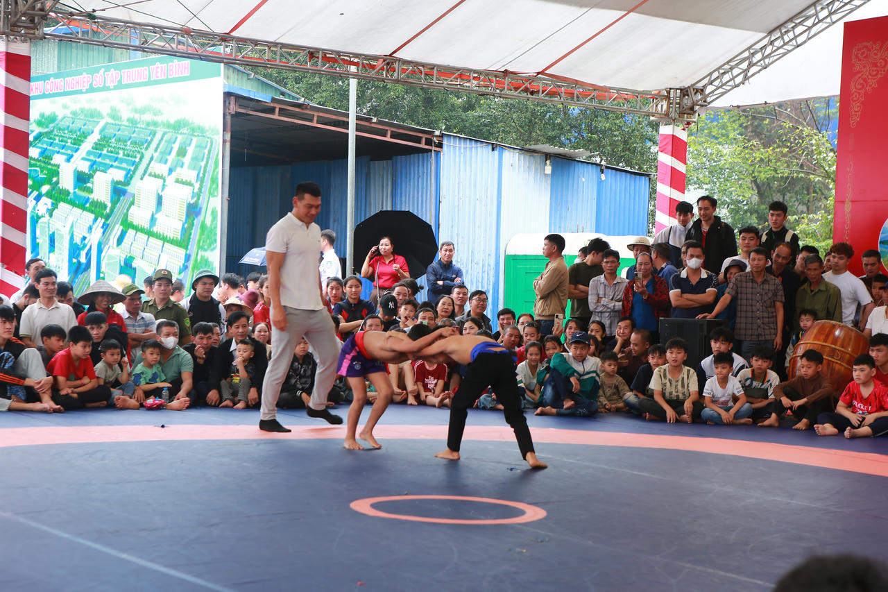 Thái Nguyên: Khai mạc Lễ hội “Vạn Xuân Khai Quốc” tôn vinh Hoàng đế đầu tiên của dân tộc