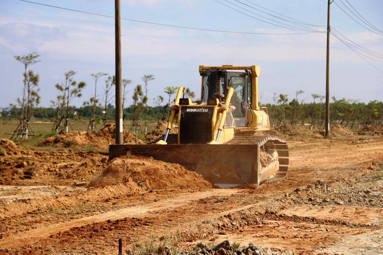Nhộn nhịp trên công trường đầu Xuân Bính Ngọ.