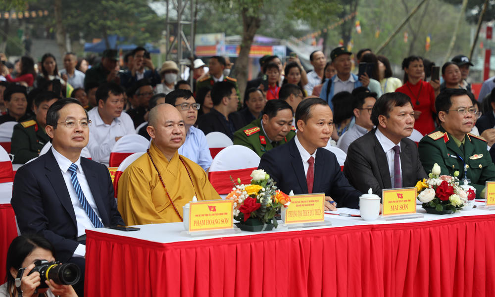 Các đại biểu tham dự.