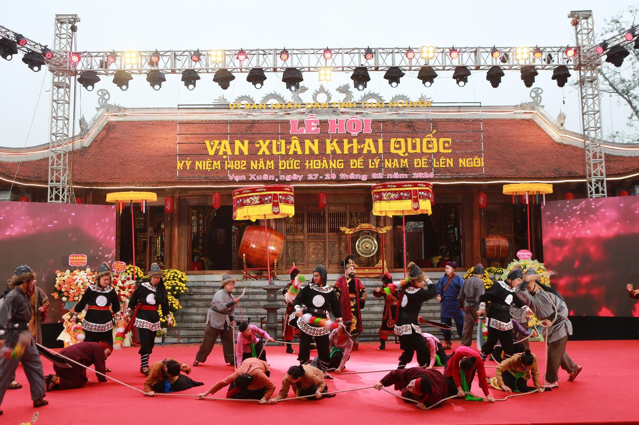 Thái Nguyên: Khai mạc Lễ hội “Vạn Xuân Khai Quốc” tôn vinh Hoàng đế đầu tiên của dân tộc