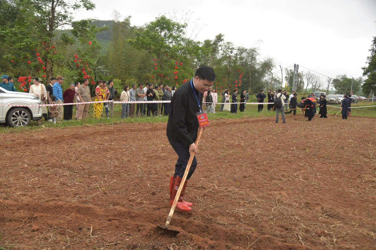Quảng Ninh: Lễ hội truyền thống bồi đắp niềm tự hào dân tộc