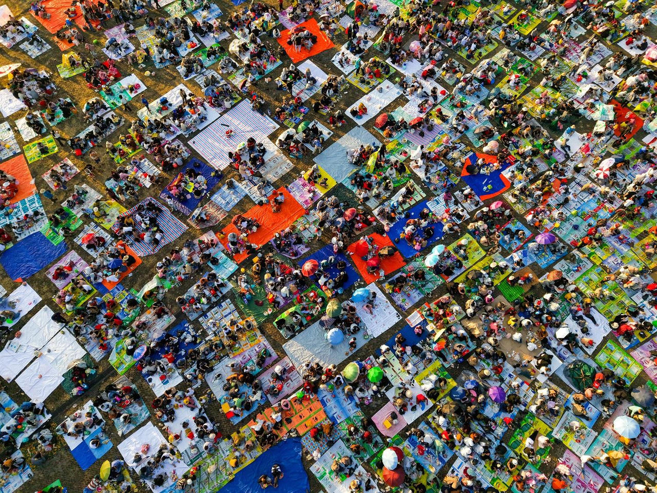 “Ngủ núi” đón năng lượng từ núi thiêng – một nét văn hóa bản địa độc đáo chỉ có ở núi Bà. Ảnh: Sun World Ba Den Mountain.