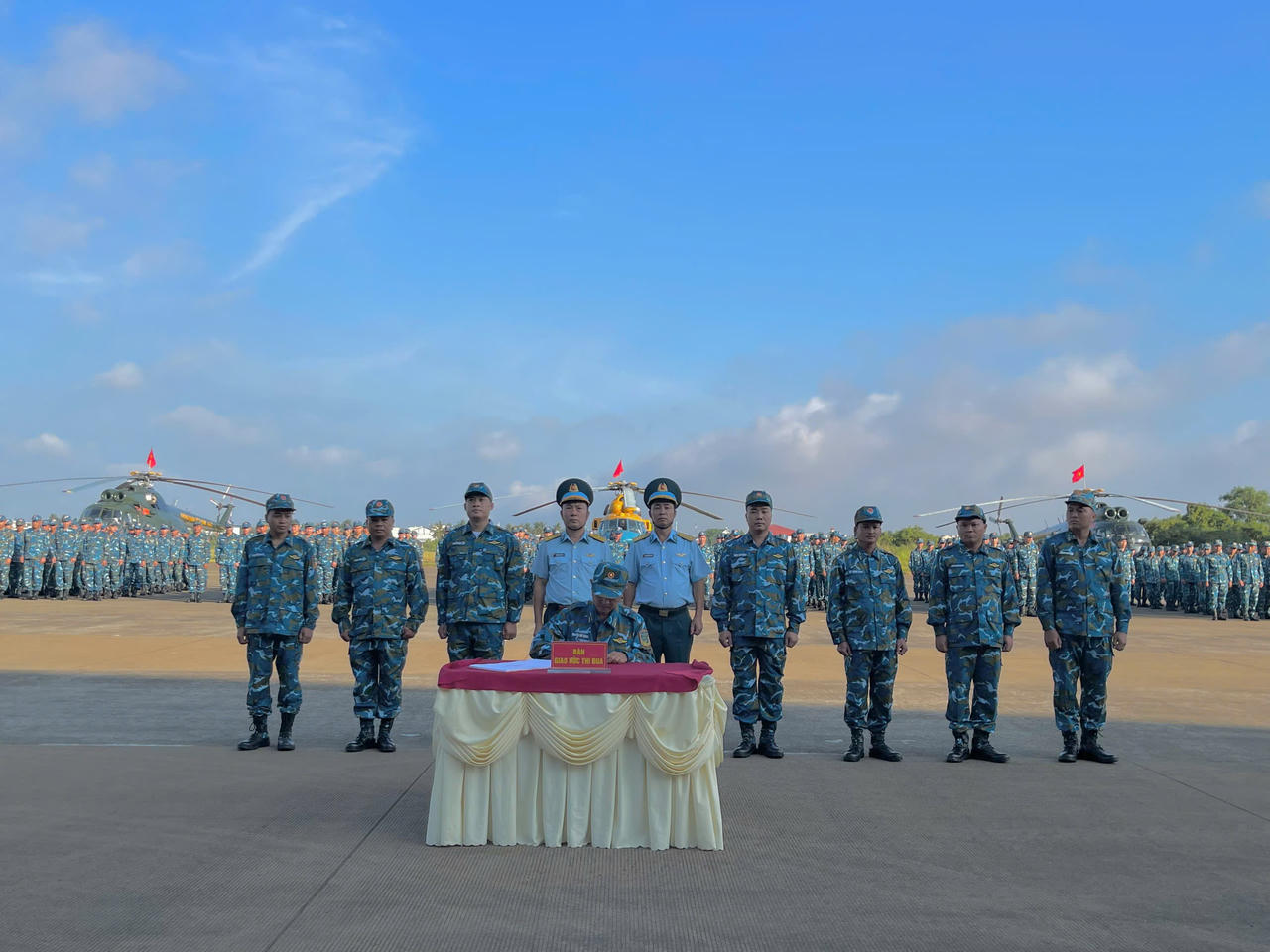 Các đơn vị ký kết giao ước thi đua