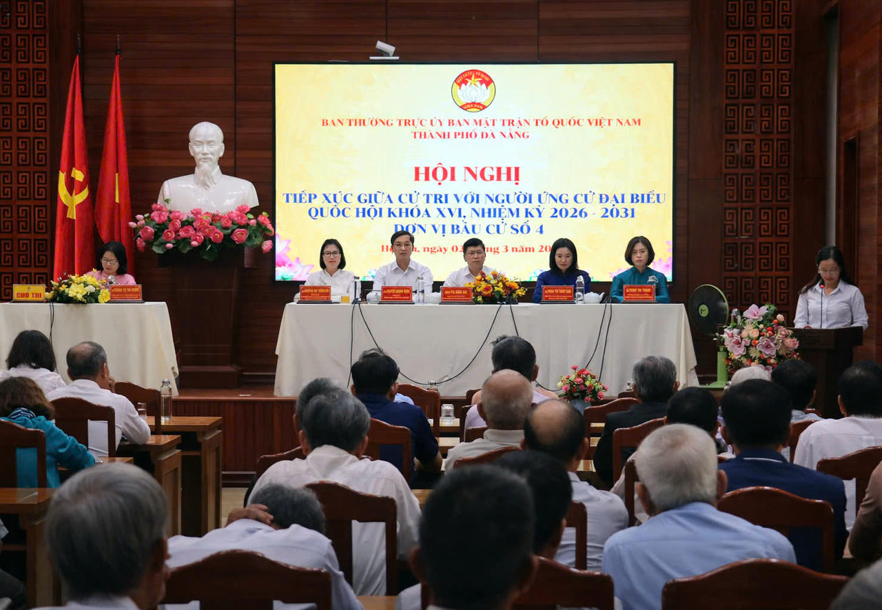 Chủ trì hội nghị và các ứng viên ứng cử ĐBQH tại TP Đà Nẵng.