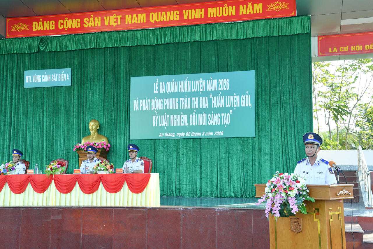 Thiếu tướng Nguyễn Văn Dũng - Bí thư Đảng ủy, Chính ủy, Chủ tịch Hội đồng Thi đua - Khen thưởng Bộ Tư lệnh Vùng phát động phong trào thi đua “Huấn luyện giỏi, kỷ luật nghiêm, đổi mới sáng tạo”.