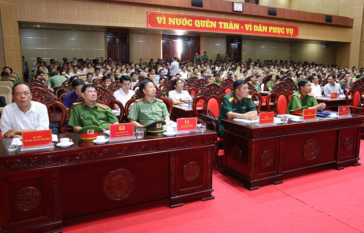 Các đại biểu tham dự Hội nghị