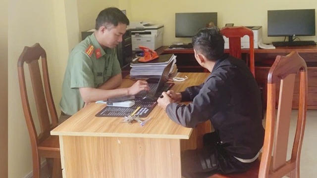 Xử phạt nam thanh niên đăng hoạt động CSGT lên mạng xã hội