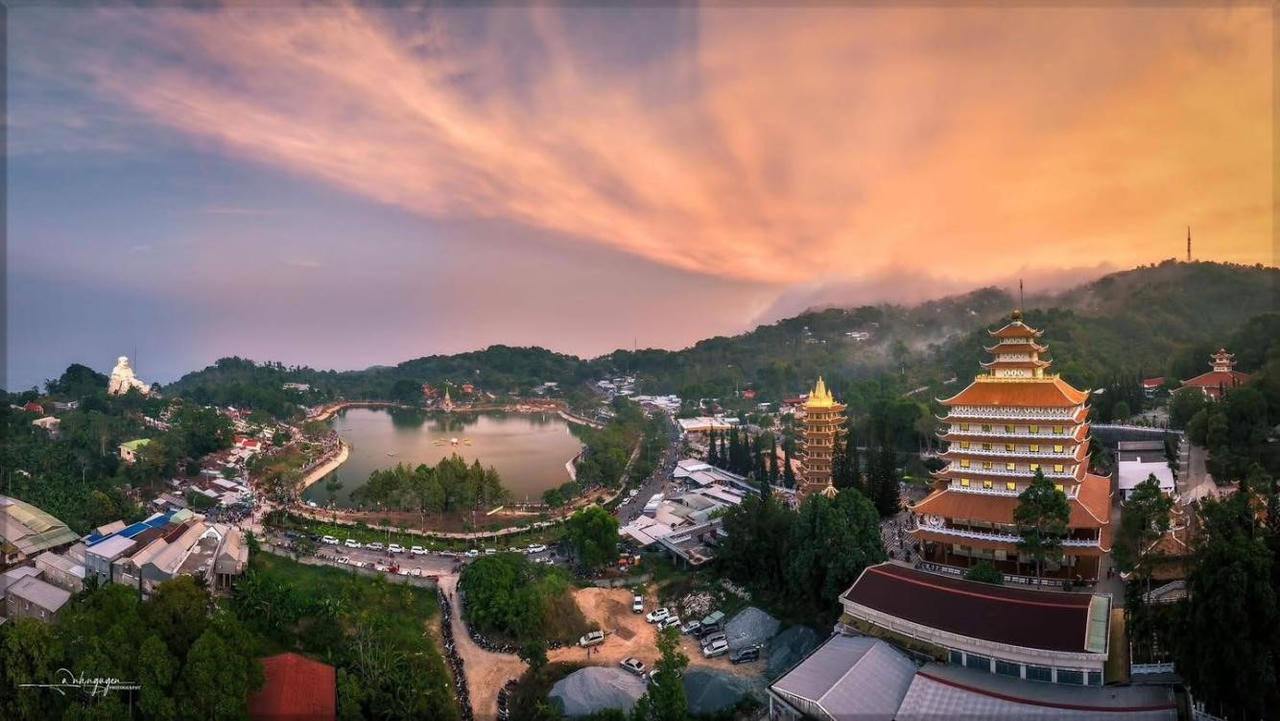 Hoa đăng Thất Sơn - dạ sắc huyền vi