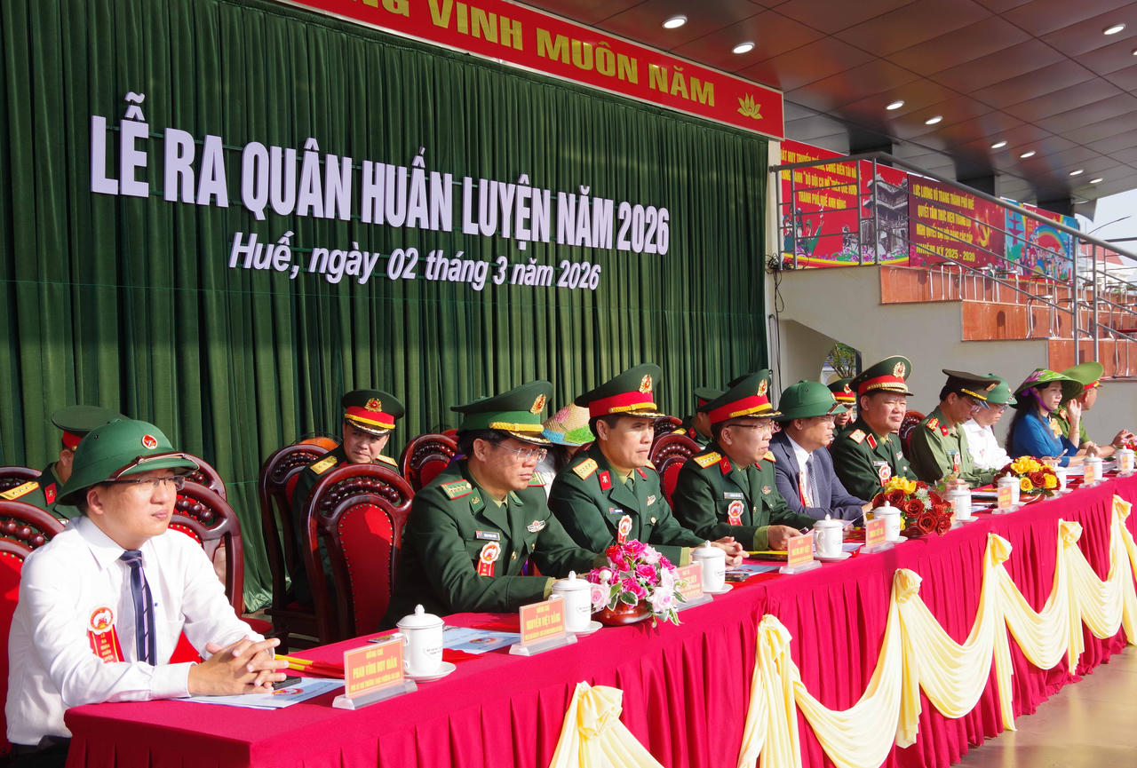 Đại biểu tham dự lễ ra quân huấn luyện.