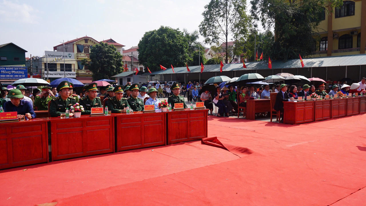 Các đại biểu tham dự ngày hội. (Ảnh: Duy Nhất)