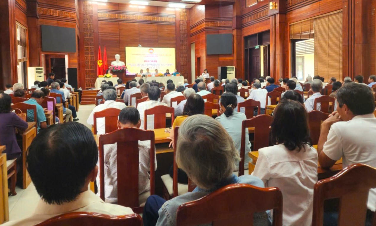 Đông đảo cử tri tham dự Hội nghị.&nbsp;