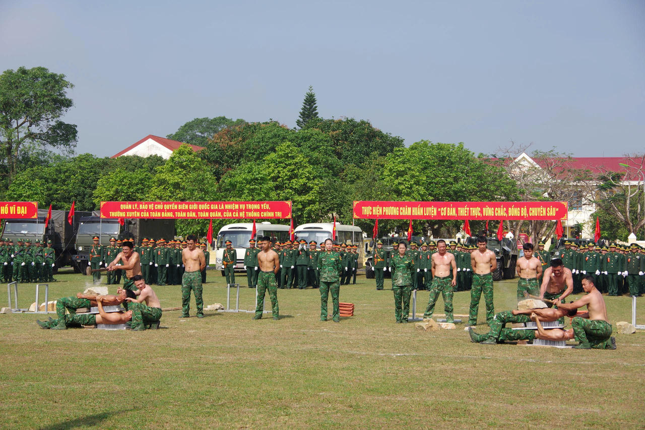 Quảng Trị ra quân huấn luyện 2026: Siết kỷ luật, nâng chất lượng, sẵn sàng mọi tình huống