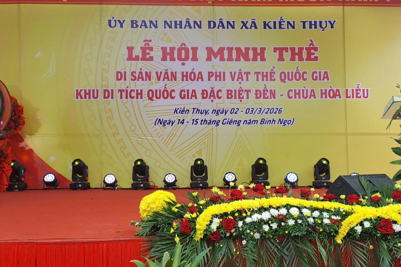 Độc đáo Nghi lễ 'chỉ trời vạch đất', lời thề trước thần linh tại Lễ hội Minh Thề