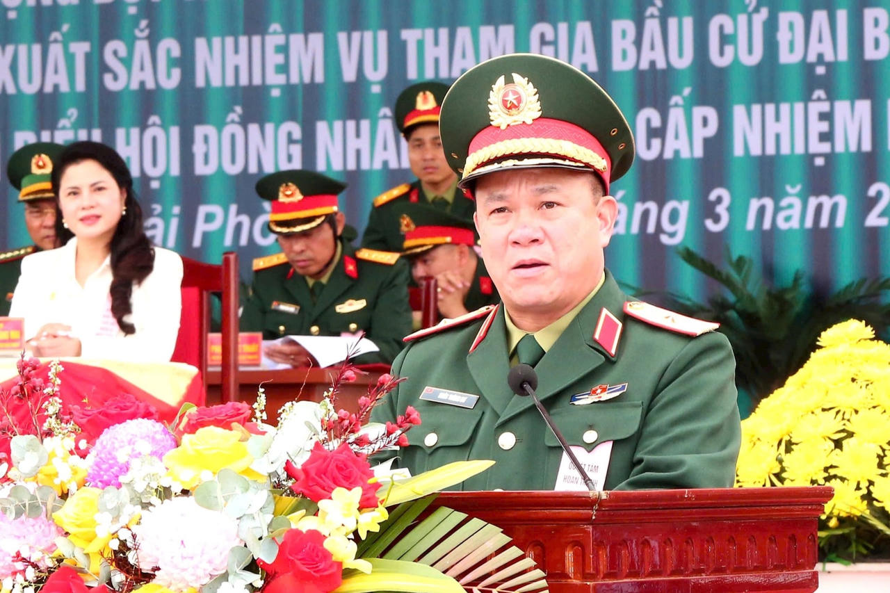 Thiếu tướng Khúc Thành Dư phát biểu tại buổi lễ